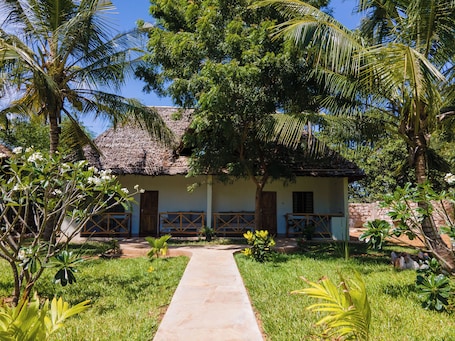 Exterior. Gabsgate Resort