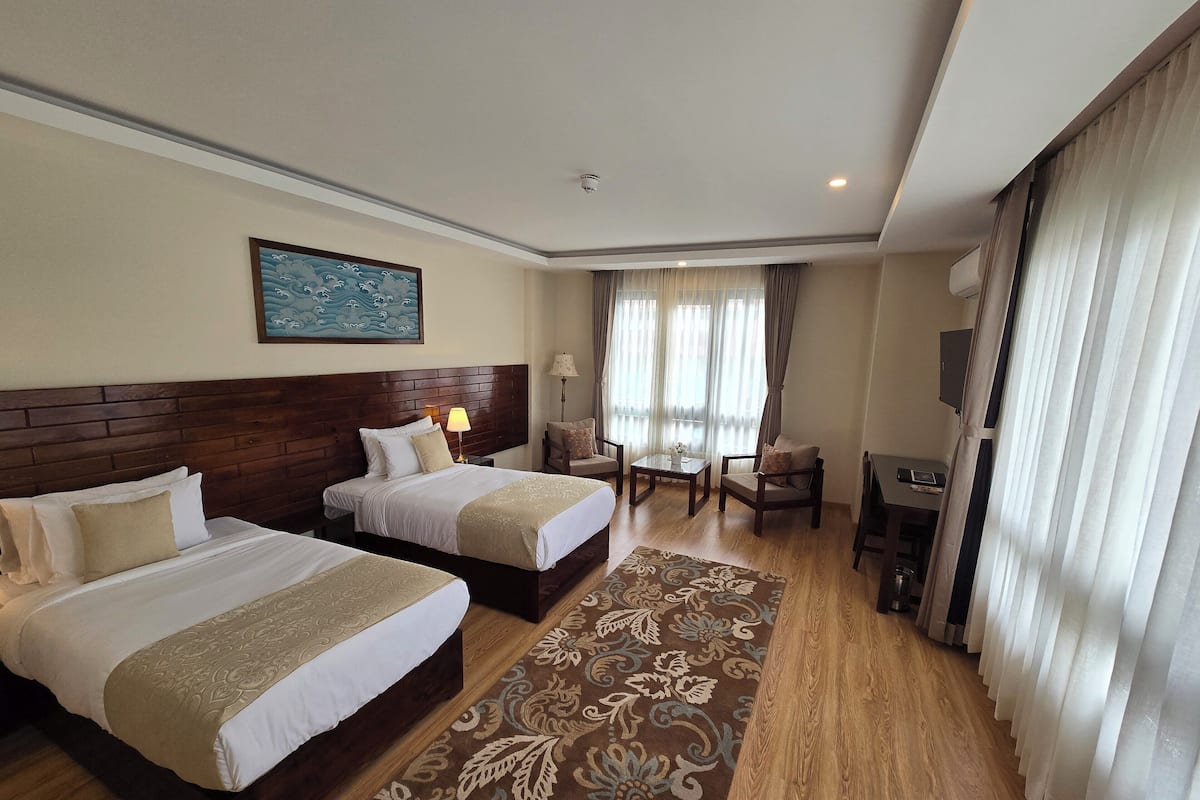Deluxe Double or Twin Room | In-room safe, soundproofing, iron/ironing board, free WiFi