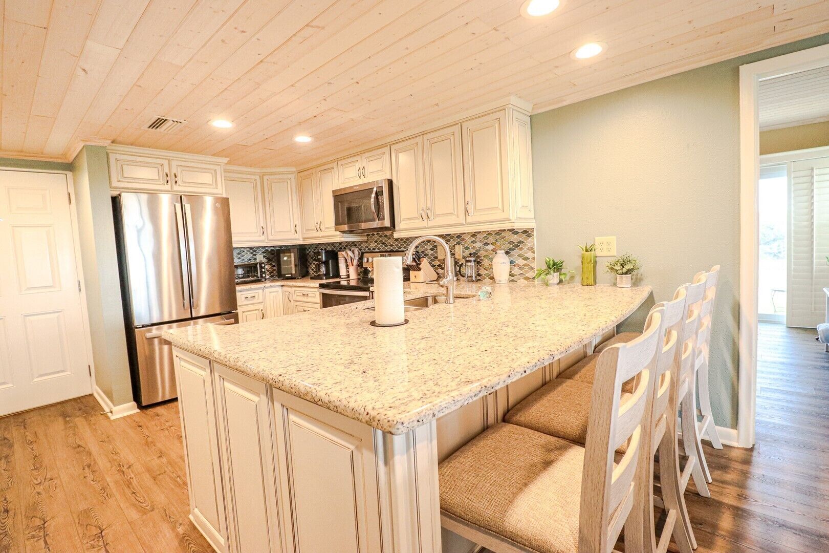 Kühlschrank, Mikrowelle, Geschirrspüler