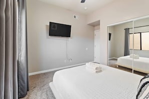 3 Schlafzimmer, Bügeleisen/Bügelbrett, Reisekinderbett, WLAN