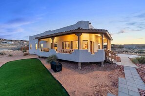 المنشأة من الخارج