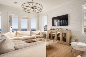 TV, video games, offices - Whitecap Gulf Front 6BR Beach & Pool Gem (Orange Beach)