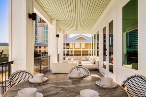 Outdoor dining - Whitecap Gulf Front 6BR Beach & Pool Gem (Orange Beach)