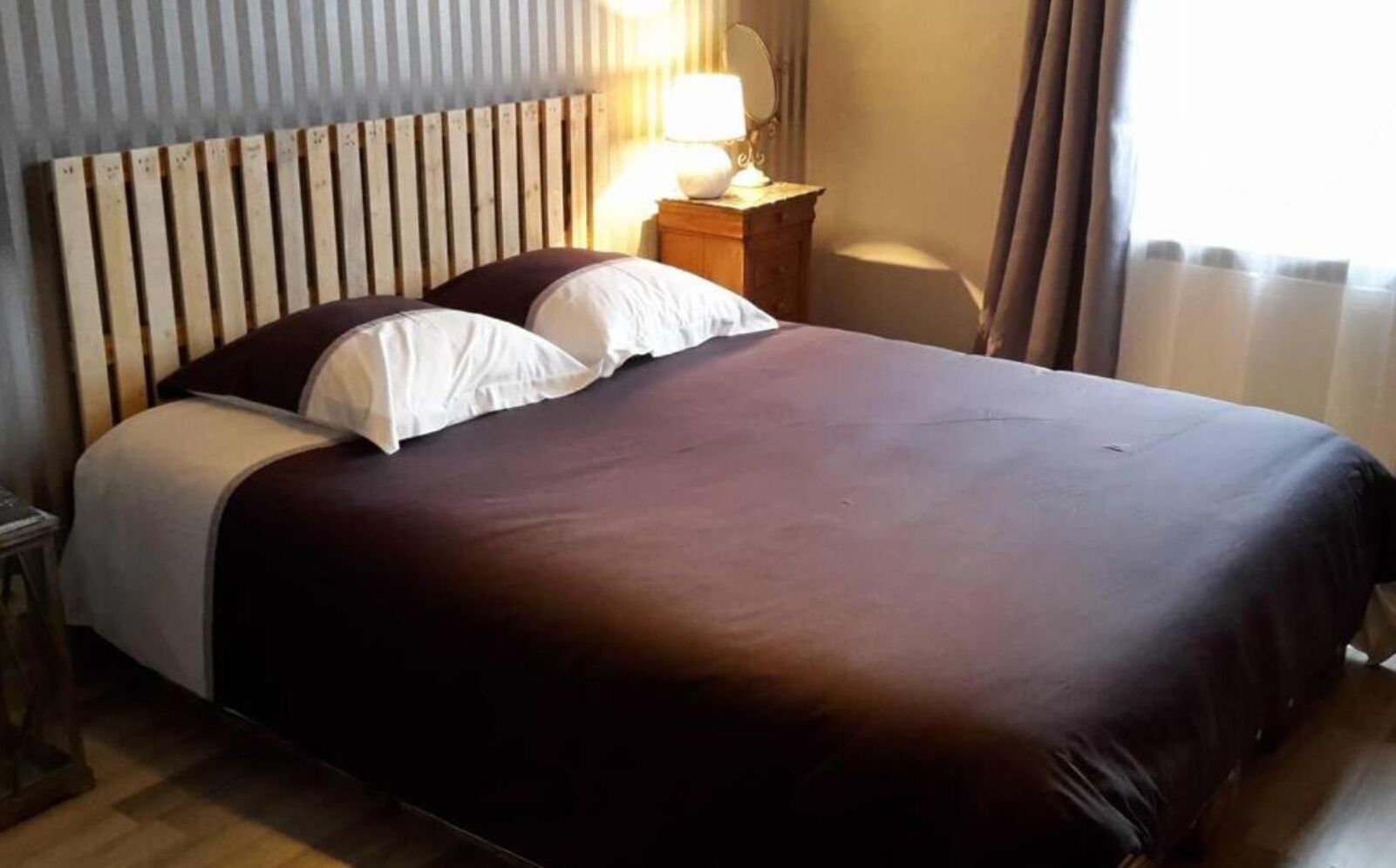 7 habitaciones, cuna de viaje, wifi y ropa de cama 