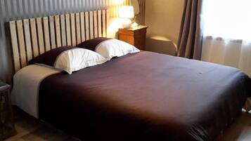7 habitaciones, cuna de viaje, wifi y ropa de cama