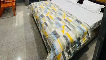 Deluxe Double Room, City View | Free WiFi, bed sheets