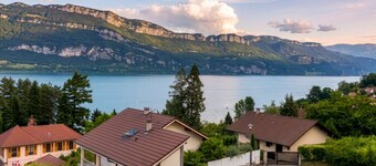 Villa des Lardars · Villa 4* · Panoramic lake view & close to the beach