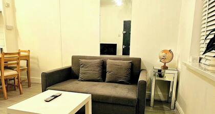Modern & Cosy 1 bedroom flat