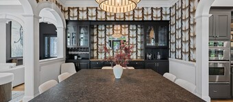 White Lotus by SoCharm | *NO BOOKING FEES* Luxe Retreat with 300ft of Waterfront Views & Pickleball