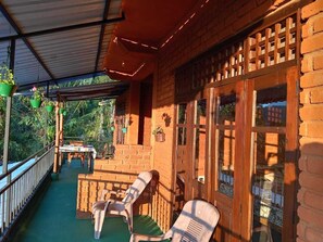 Terrace/patio - Apurvi Homestay (Ella)