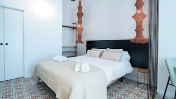 1 slaapkamer, een strijkplank/strijkijzer, wifi, beddengoed