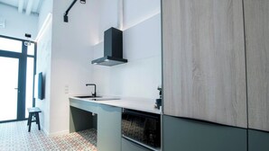 Coffee/tea maker, fridge, microwave, oven - Comfortable Studio in Valencia (Valencia)