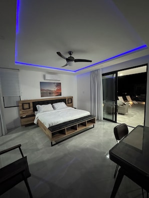 4 bedrooms, in-room safe, iron/ironing board, travel cot - Charming 4-bedroom villa with WiFi, AC in fabulous Diamond Valley (Diamond Valley)