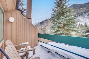 Apartment (0 Bedroom) | Interior - Mountain-view Studio: Top Floor, Private Deck (Vail)
