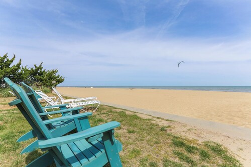 Exclusive Beach Access: VA Beach Studio Condo!