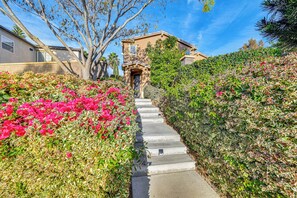 Fachada de la propiedad