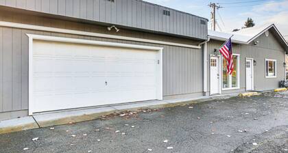 Electric Fireplace: Central Coeur D'alene Studio!