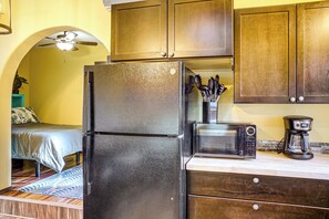 Apartment (0 Bedroom) | Interior - Electric Fireplace: Central Coeur D'alene Studio! (Coeur d'Alene)