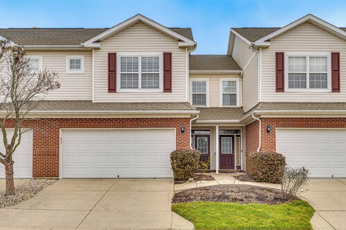 Close to Main Street: Townhome in Zionsville