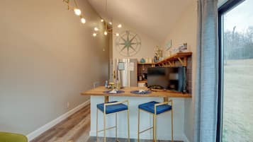Apartment (1 Bedroom) | Interior