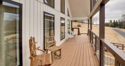 Shared Boat Dock: Lake Guntersville Hideaway!