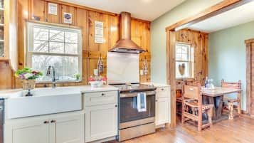 Cottage (3 Bedrooms) | Interior