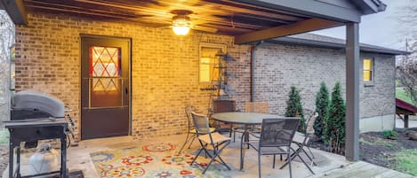 House (5 Bedrooms) | Interior