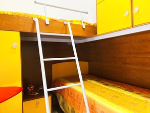 2 camere, ferro/asse da stiro, culla da viaggio