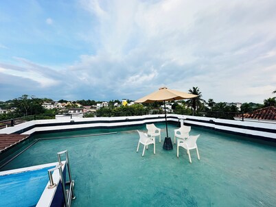 MCS Holiday Apartments