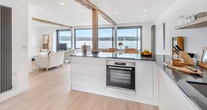 Beach Haven - Stunning Beach Front Property