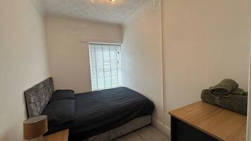 1 bedroom, iron/ironing board, internet, bed sheets