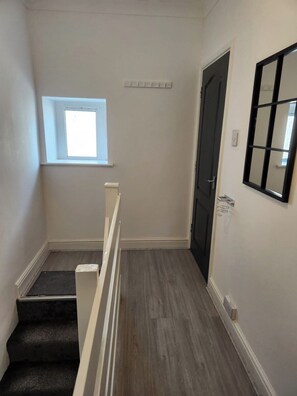 Interior - Modern & Stylish 1 bedroom flat (Bridgend County Borough)