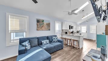 House, 3 Bedrooms | Living area | Smart TV, streaming services