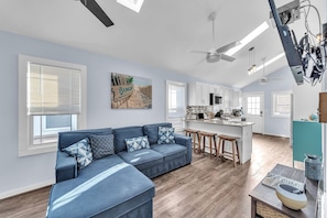 House, 3 Bedrooms | Living area | Smart TV, streaming services