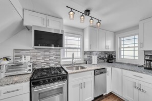 Private kitchen - Charming 2-br Home, 4 Blocks To The Boardwalk 2 Bedroom Home (Seaside Heights)