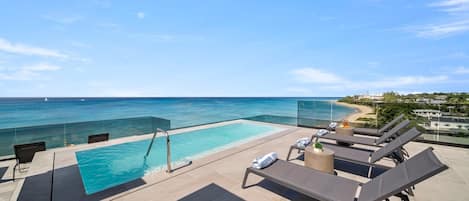 Condo, 3 habitaciones | Alberca