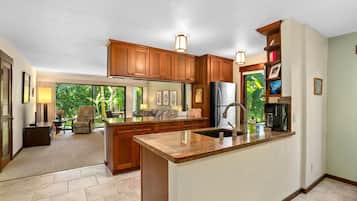 Condo, 1 Bedroom | Interior