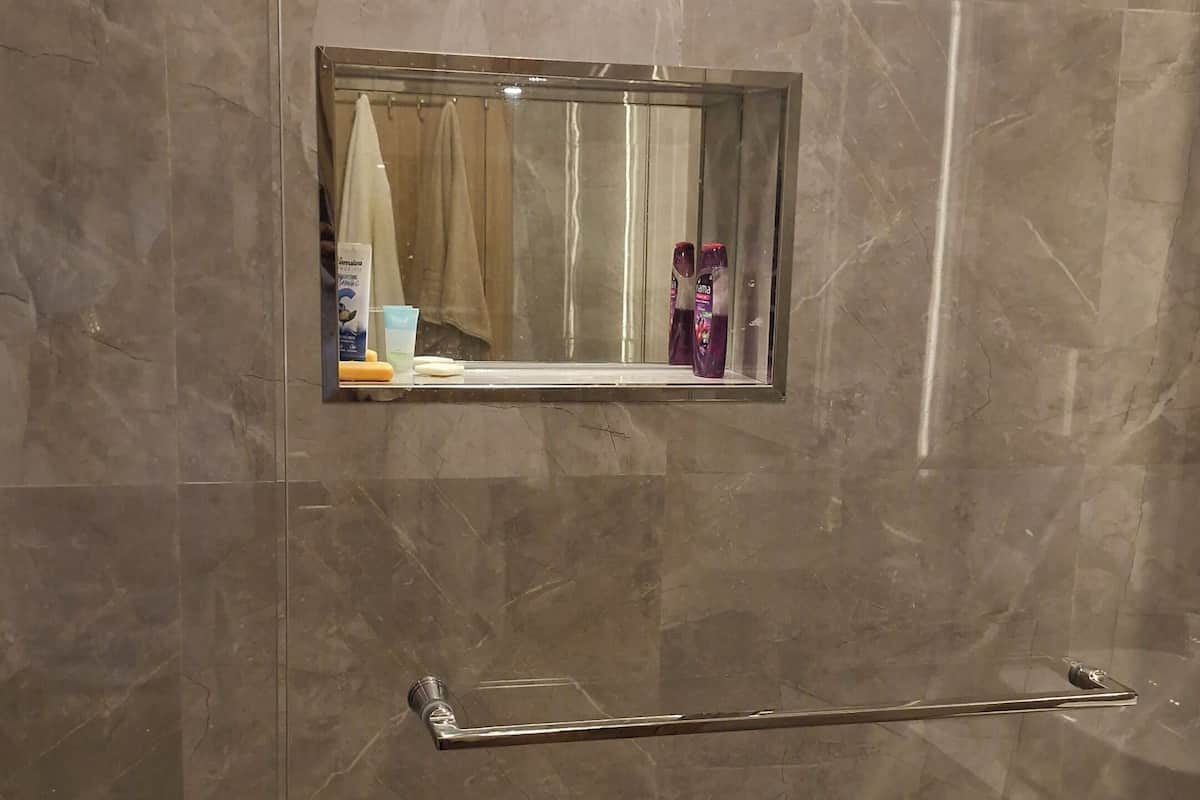 Gemeinsamer Deluxe-Schlafsaal | Badezimmer