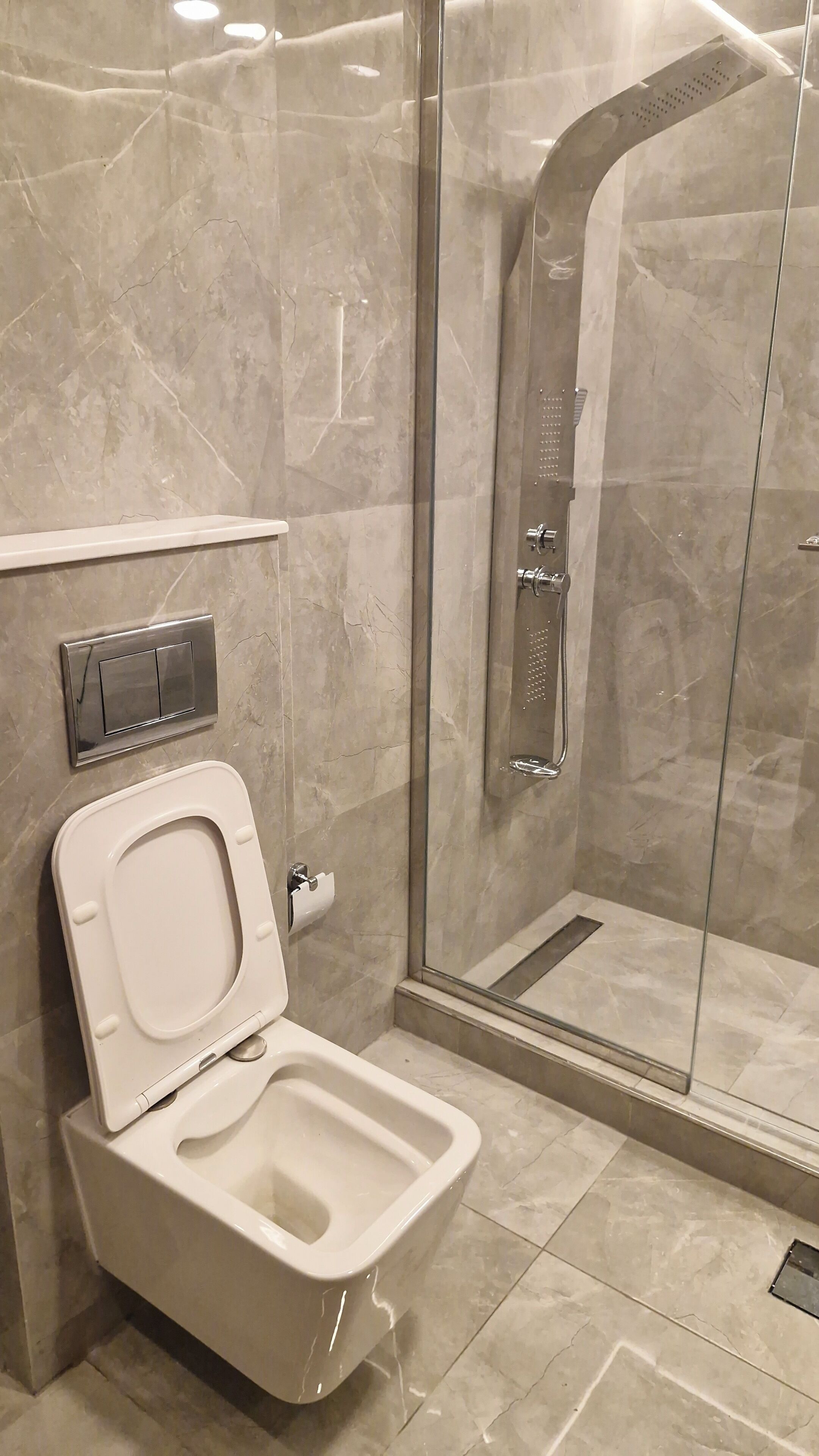 淋浴设施、毛巾