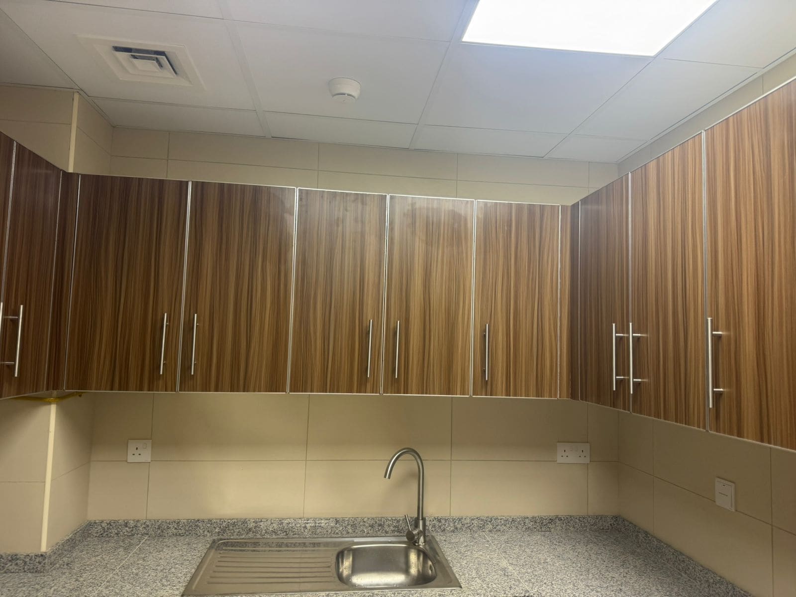 Deluxe Shared Dormitory | Shared kitchen