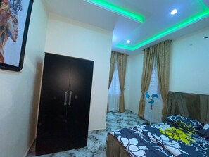 3 dormitorios, tabla de planchar con plancha, wifi y ropa de cama