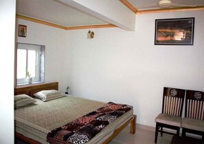 1 bedroom, WiFi, bed sheets - Homestay SONI2700_Double Accommodation Room with Private Bathroom (Jaipur)