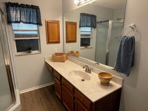 Shower, towels