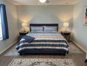 2 bedrooms, iron/ironing board, free WiFi, bed sheets - Cozy home w/golf cart, lanai, smart TVs, & prime location near town squares! (The Villages)