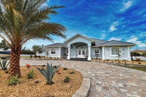 Exterior - Florida Gated Private Estate (Port Charlotte)