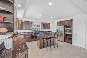 Fridge, microwave, oven, stovetop - Oceanside Manor-Private Pool 30' Dock 360 view (Key Colony Beach)