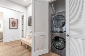 Interior - Here You Come Again - East Nashville Condo (Nashville)