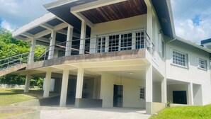 Mặt tiền nơi lưu trú