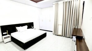 Double or Twin Room, Balcony, City View | Free WiFi