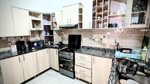 Single Room, Balcony, City View | Free WiFi